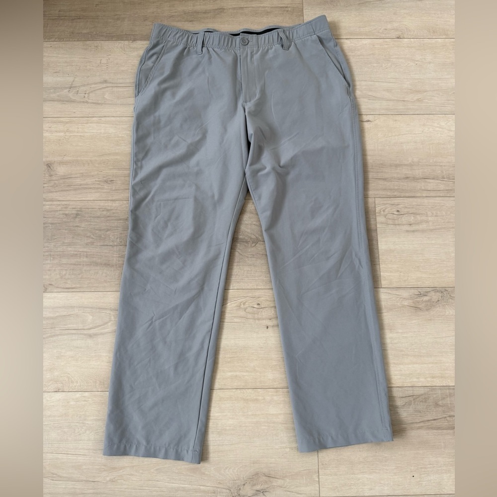 Under Armour men's 40/32 dri fit
Work golf pants